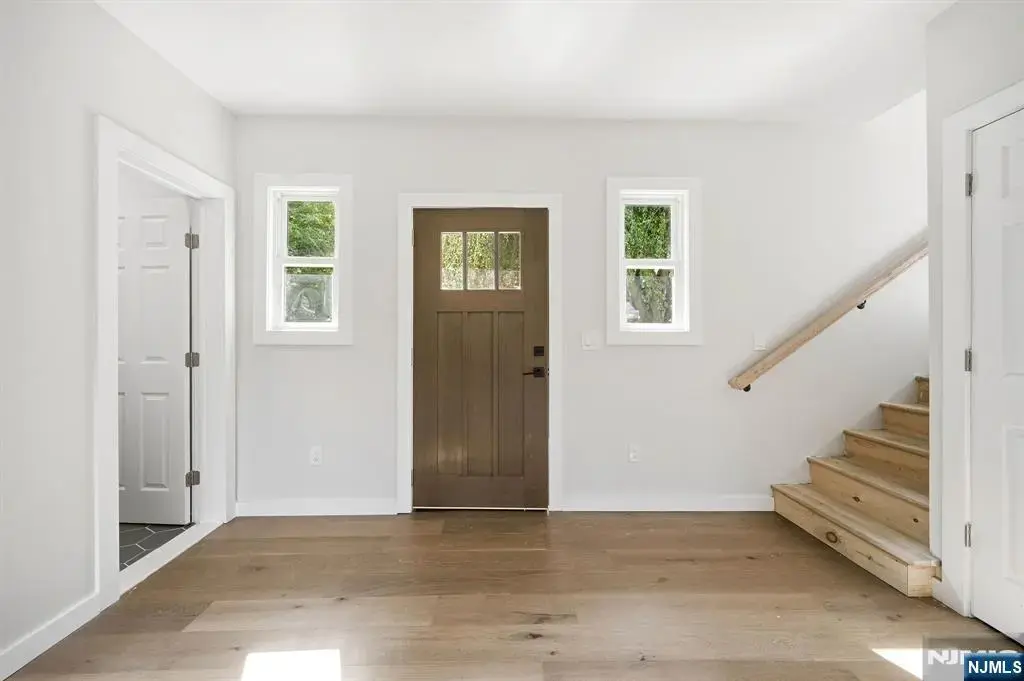16 Yearling Trail, West Milford