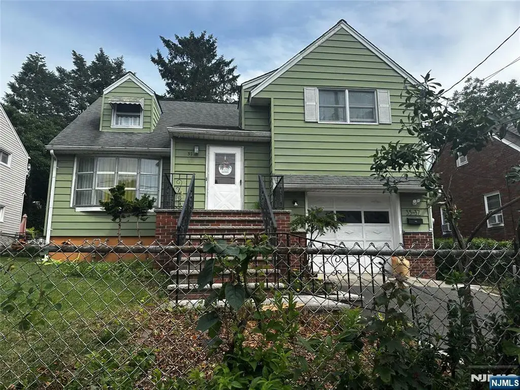 35-37 Montclair Avenue, Clifton