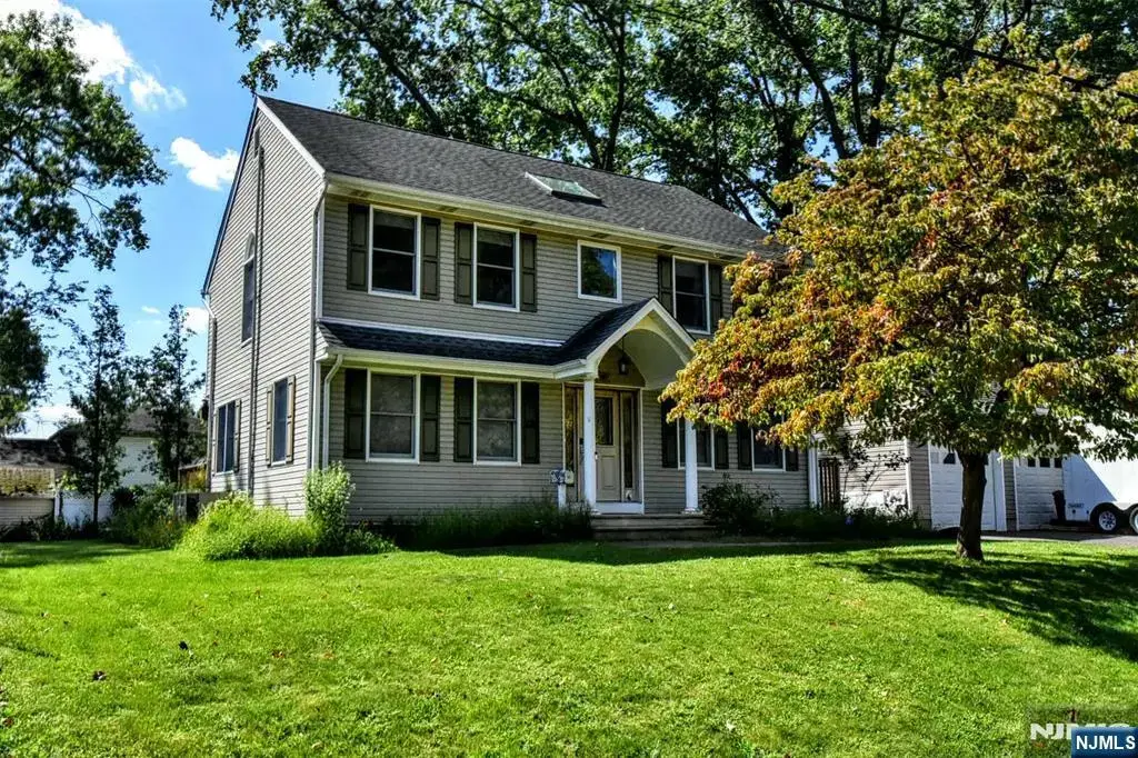 107 2nd Street, Dumont