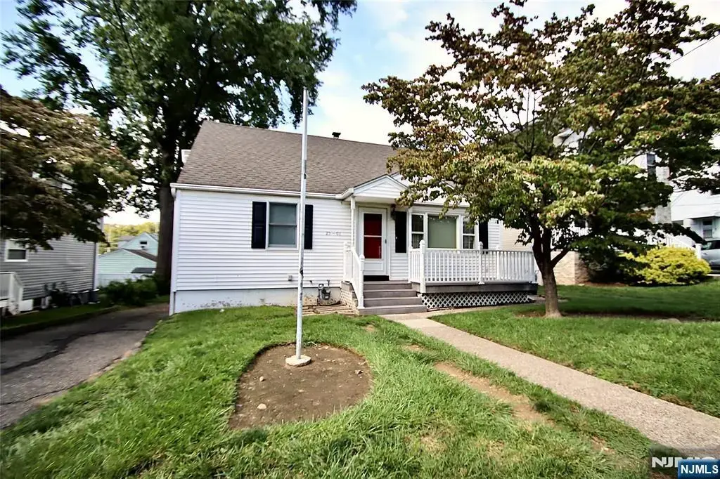 25-01 Romaine, Fair Lawn