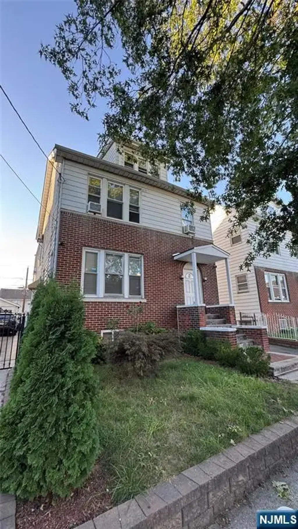 137 15th Street, Bloomfield