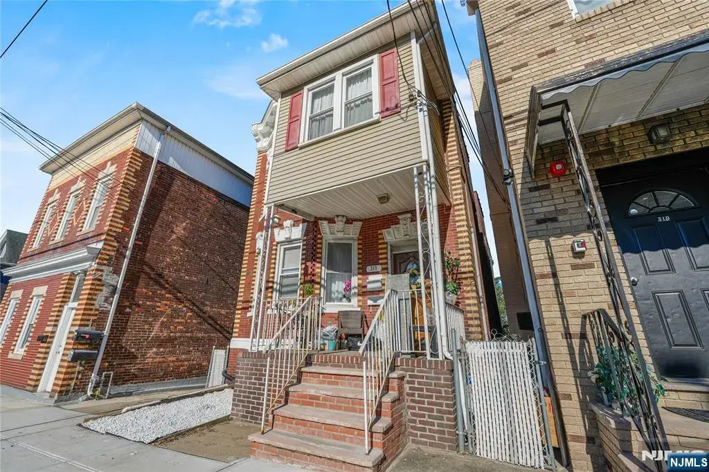 317 Harrison, Garfield