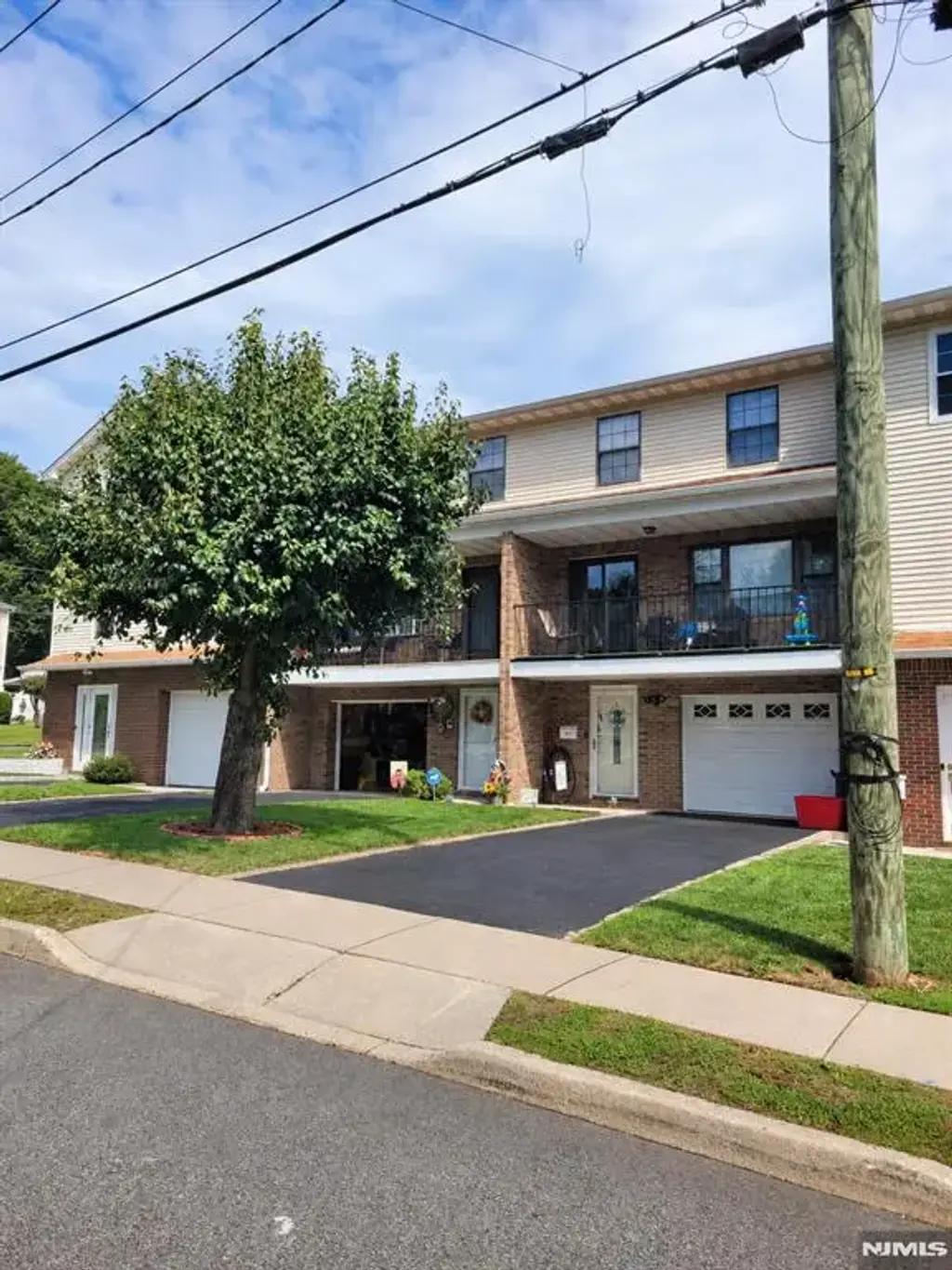 61 Henry Street 3, Elmwood Park
