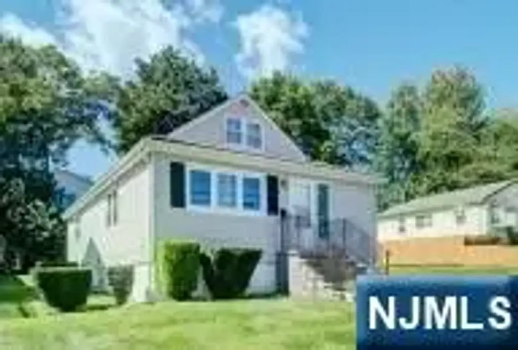 211 Marcella Road, Par-troy Hills Twp.