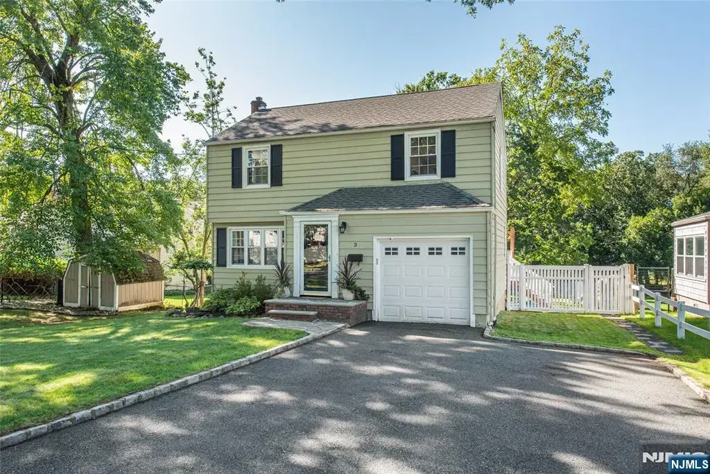 3 Woodlawn Terrace, Cedar Grove