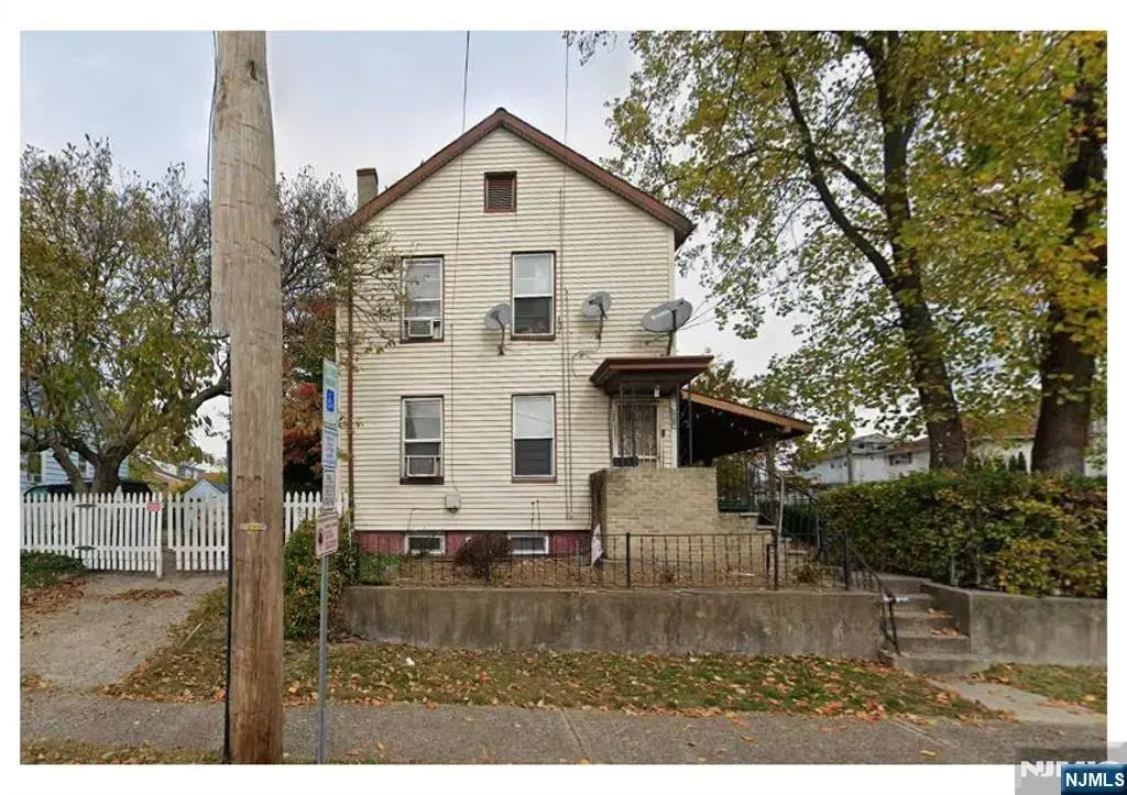 211-215 7th Avenue, Paterson