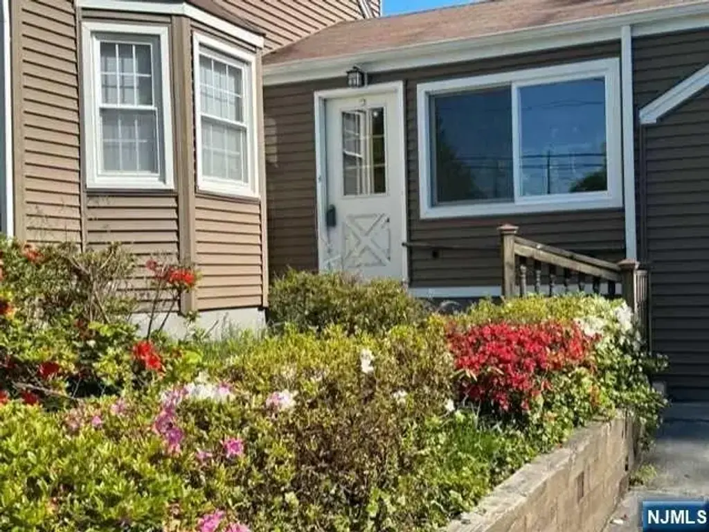 189 W Prospect 2, Waldwick