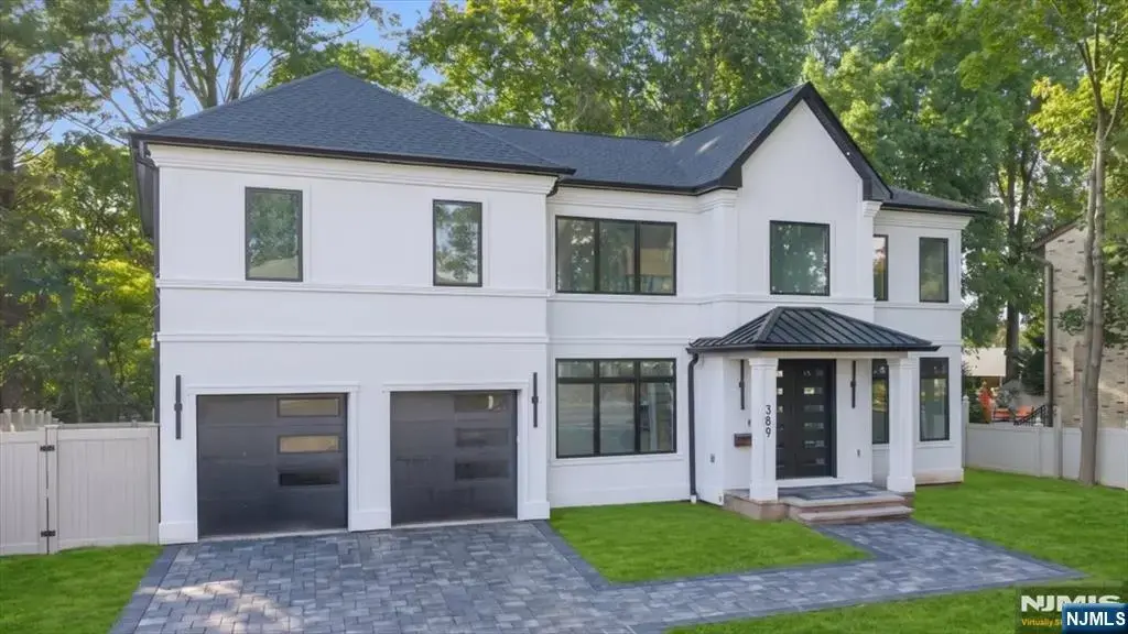 389 Mercer Avenue, River Edge