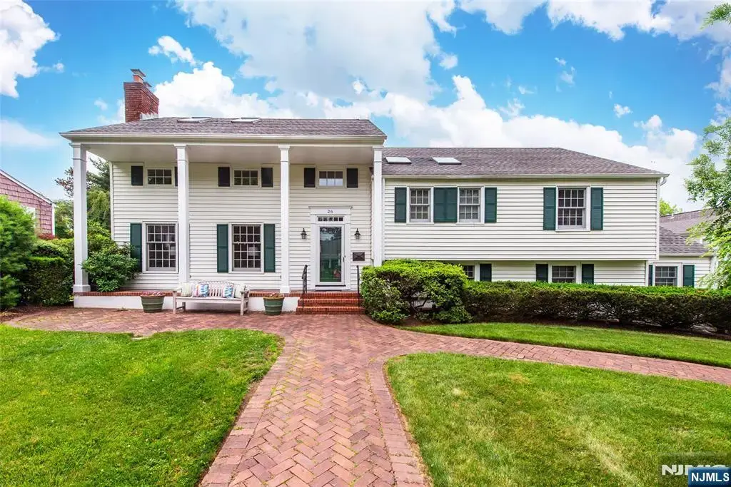 26 Cornell Way, Montclair