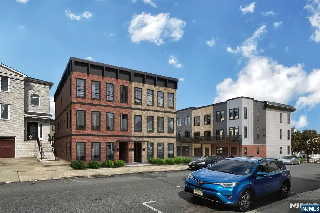 502 Davis Avenue, Harrison