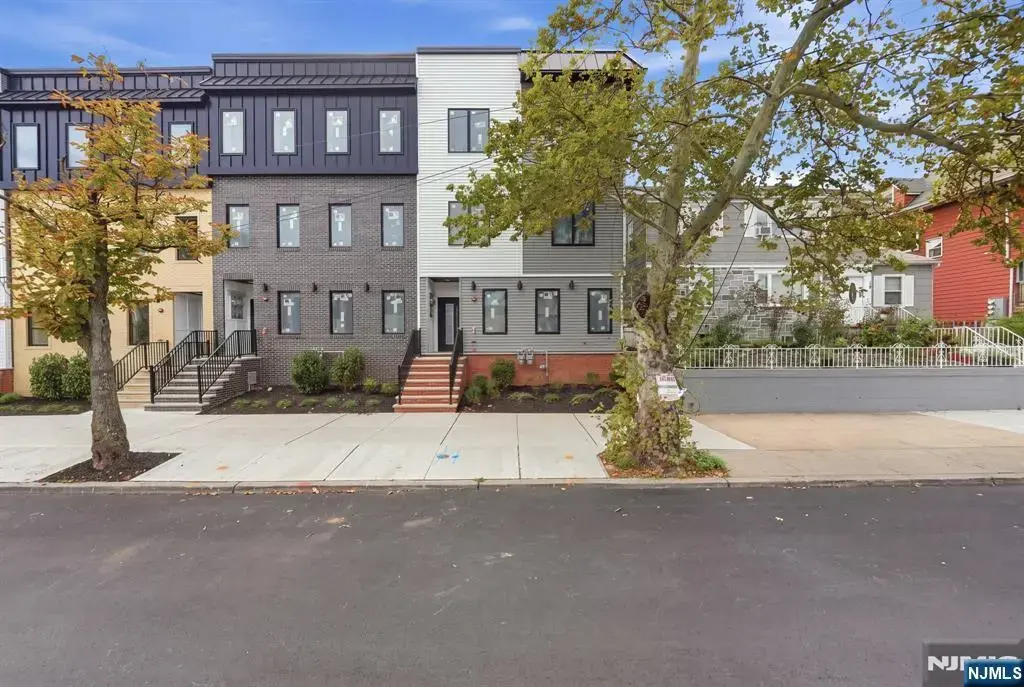 506 Davis Avenue, Harrison