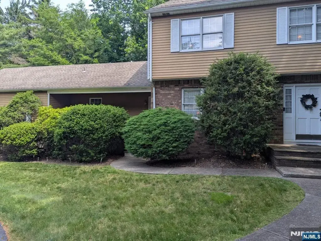 365 Lake Street, Upper Saddle River