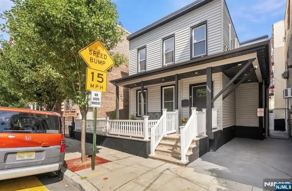 204 39th Street, Union City
