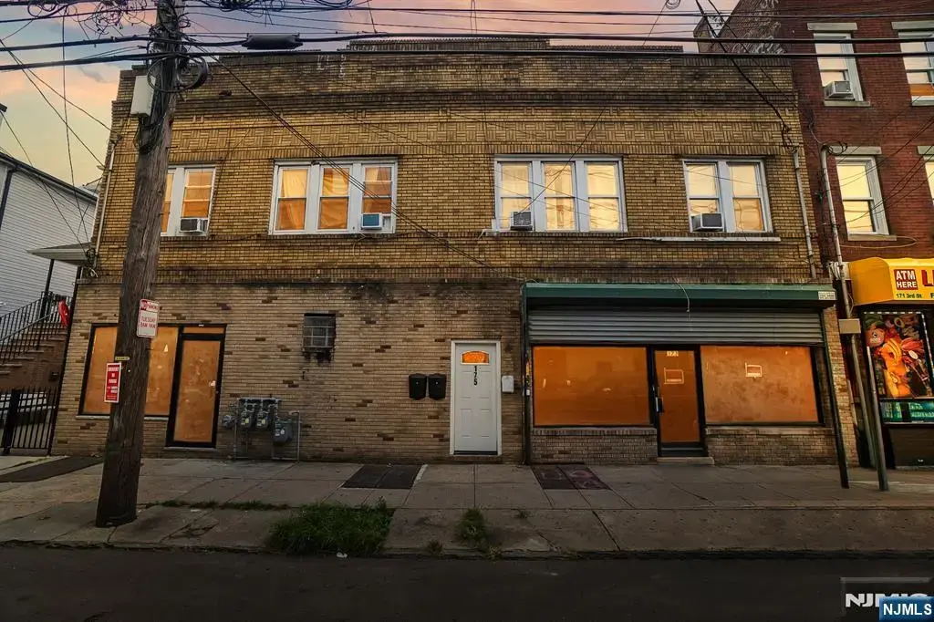 173-175 3rd, Elizabeth