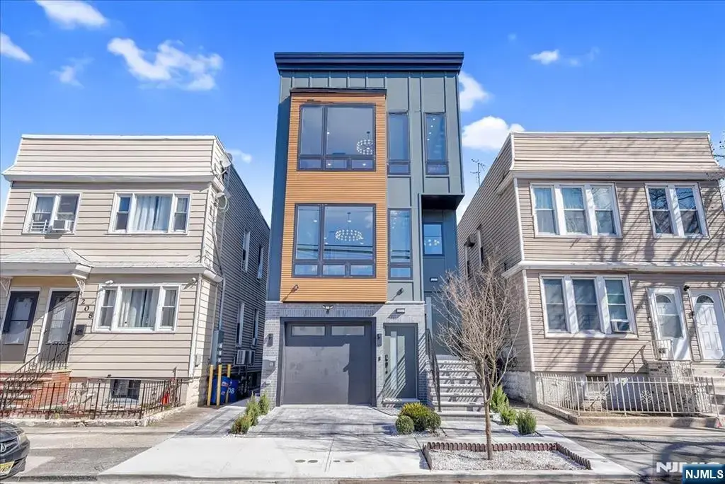 206 Clendenny Avenue 2, Jersey City