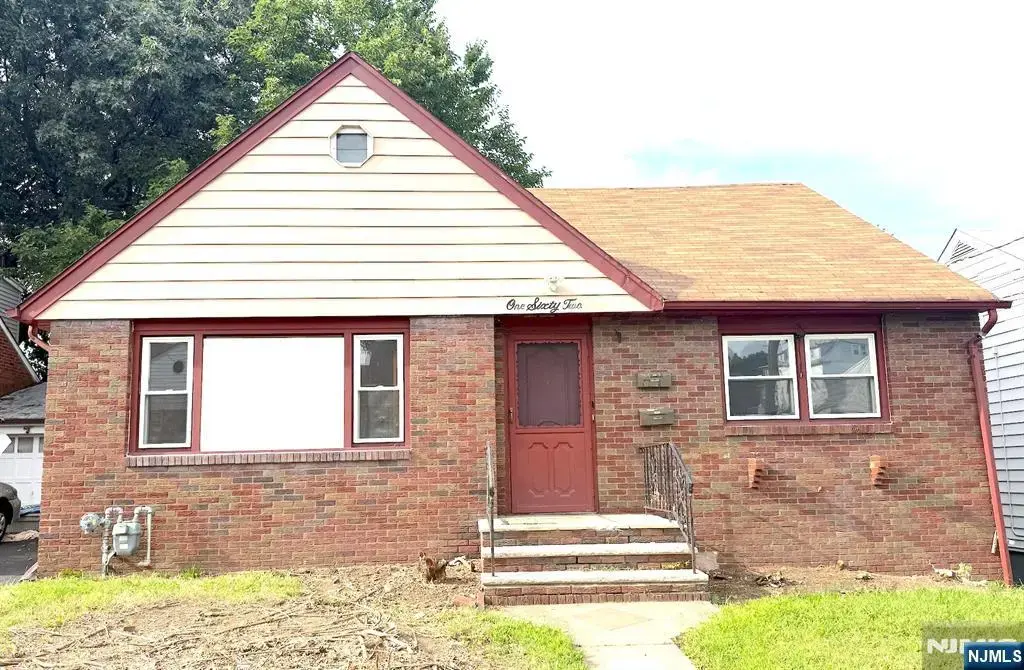 162 Sheridan Avenue, Clifton