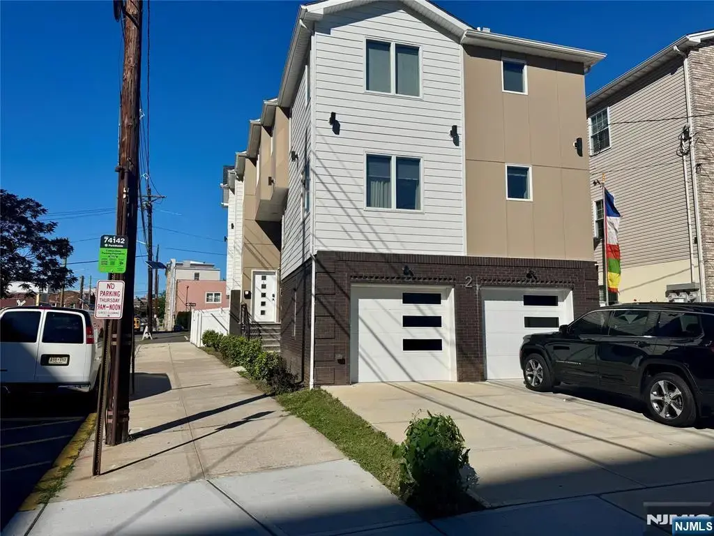 2 Sherman 1l, East Newark