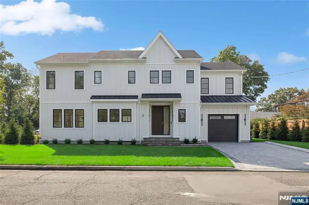 2 Pleasant Avenue, Tenafly