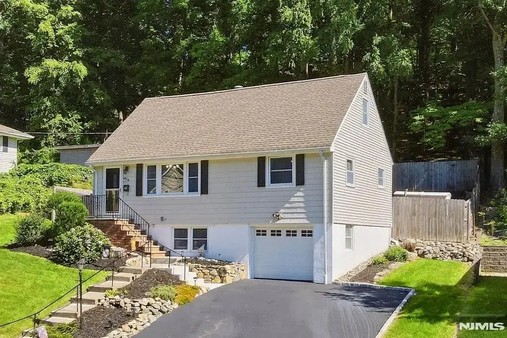 138 Rafkind Road, Bloomingdale