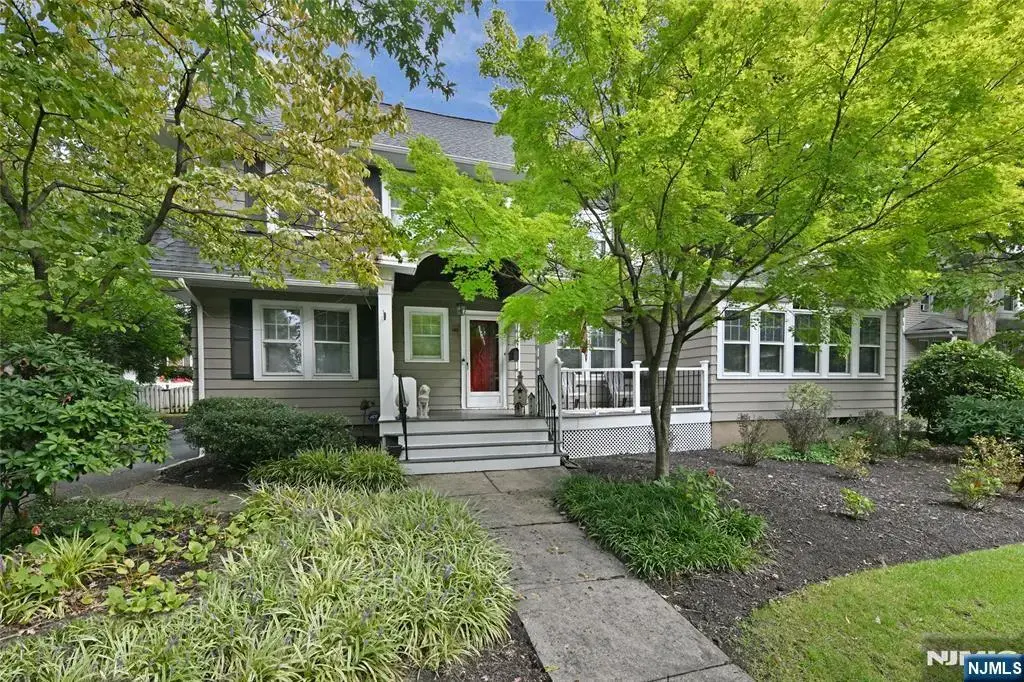195 Hamilton Avenue, Glen Rock
