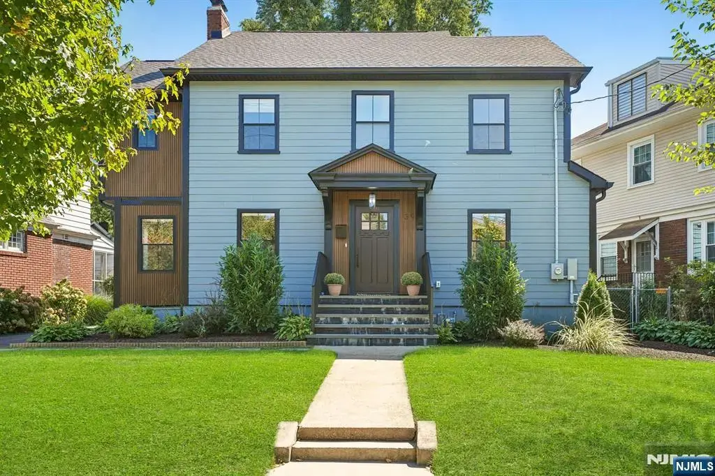 39 Walnut Crescent, Montclair