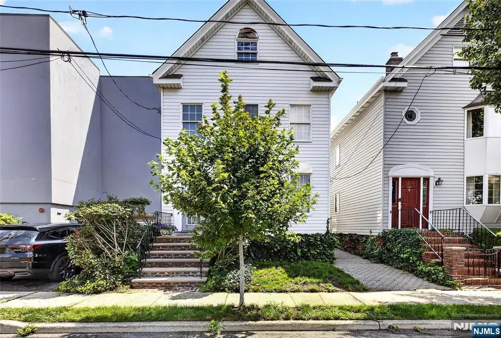 216 Jackson Avenue, Hackensack
