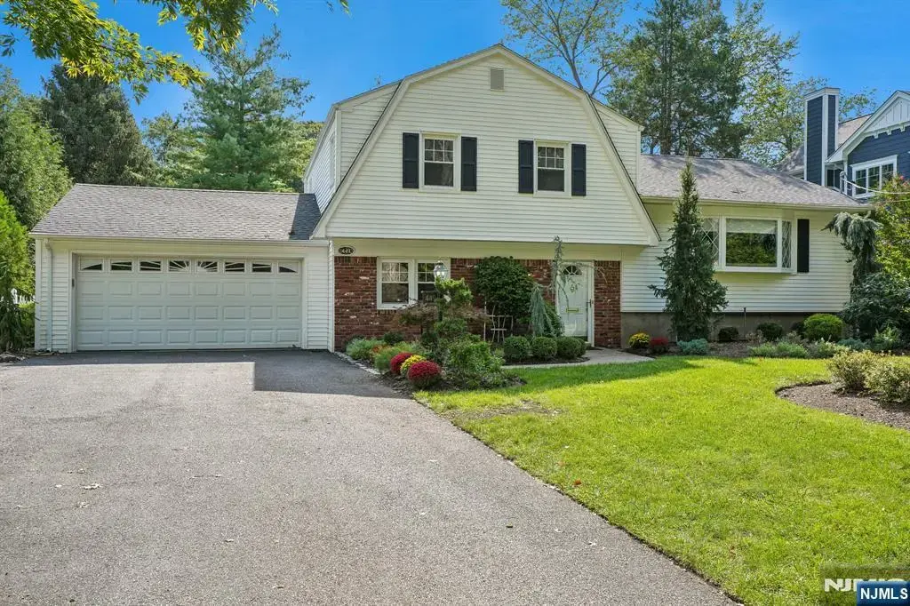 449 Doremus Avenue, Glen Rock