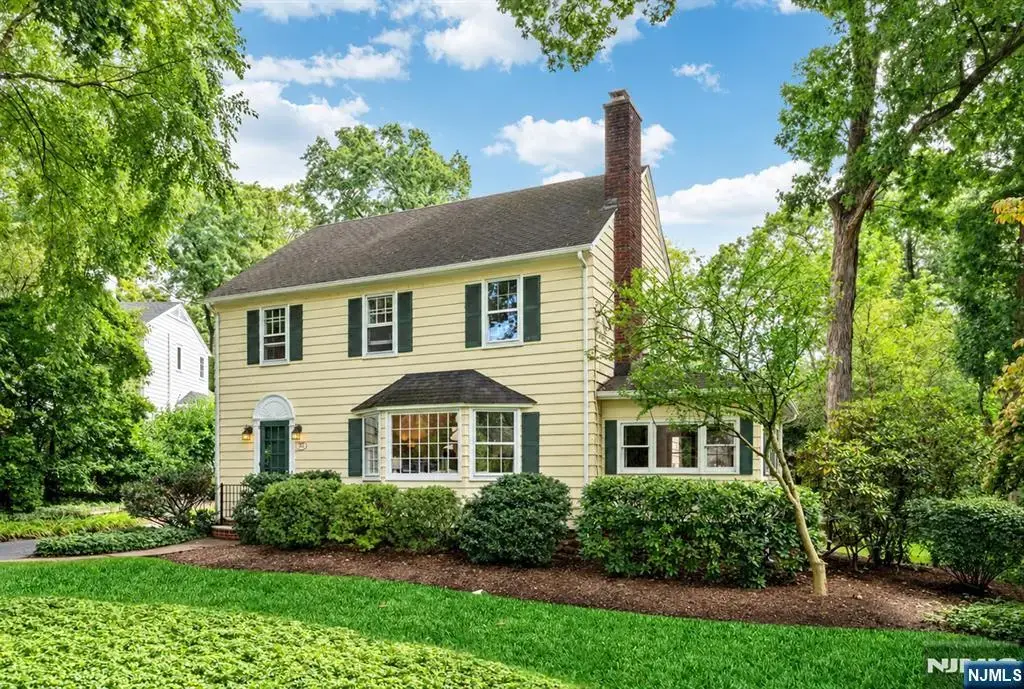 140 Unadilla Road, Ridgewood