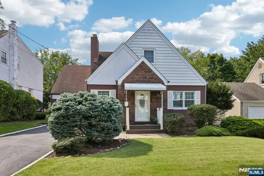 153 Madison Avenue, River Edge