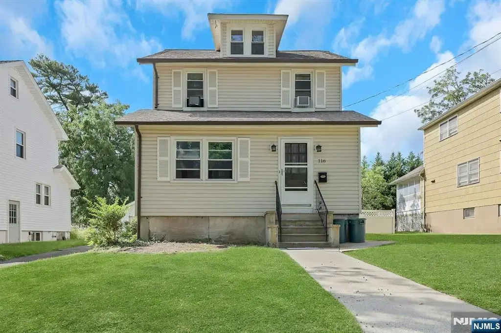 116 Hillside Avenue, Teaneck