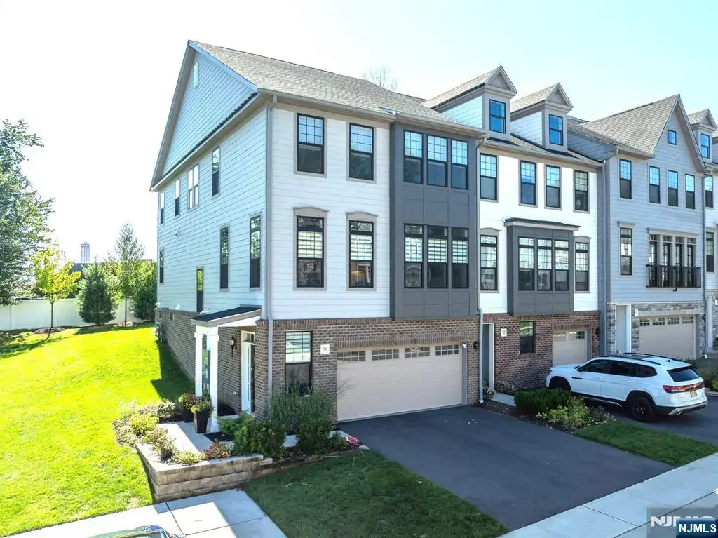 78 Cinnamon Drive, Upper Saddle River