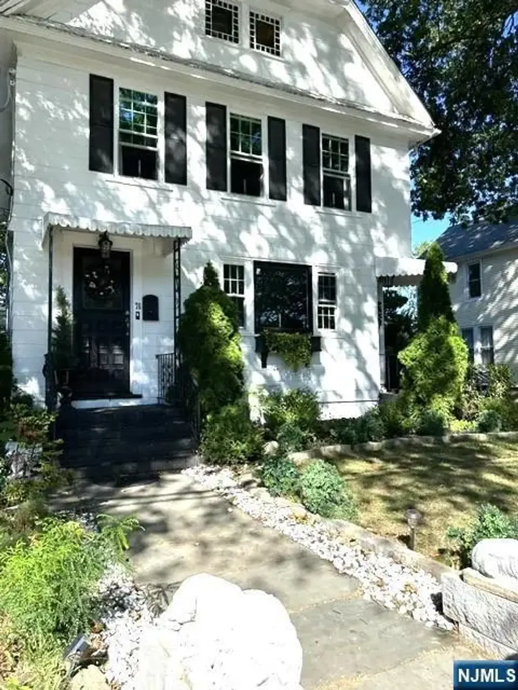 76 Elm, Westwood
