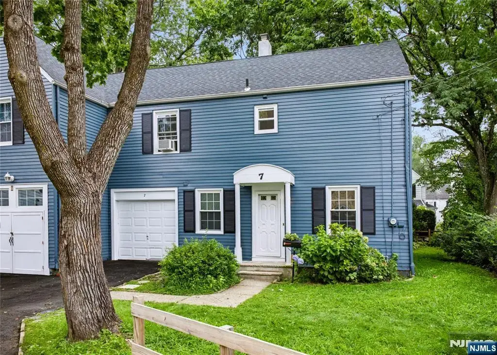7 Burnham, Fair Lawn