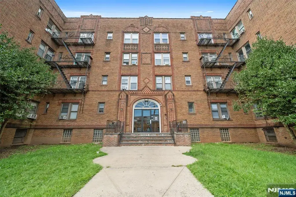 433 Lincoln Avenue C001g, Orange