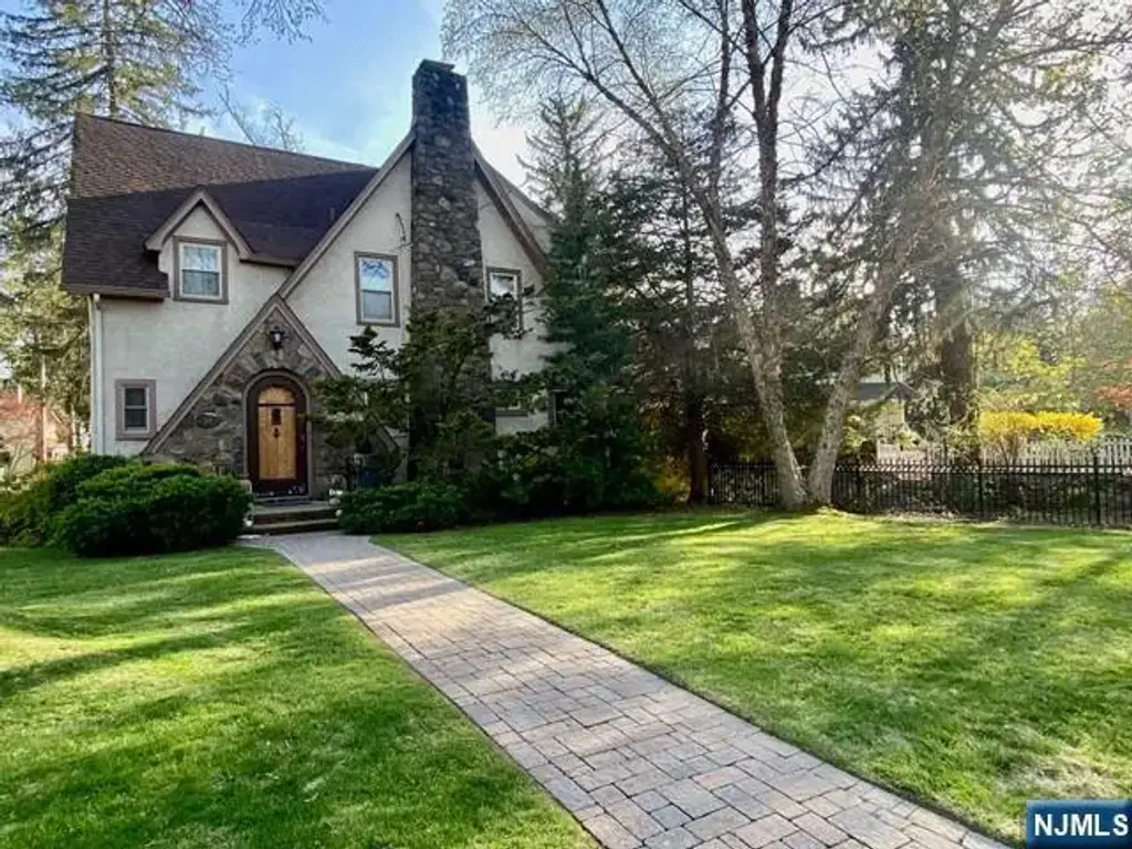 59 Oxford, Glen Rock