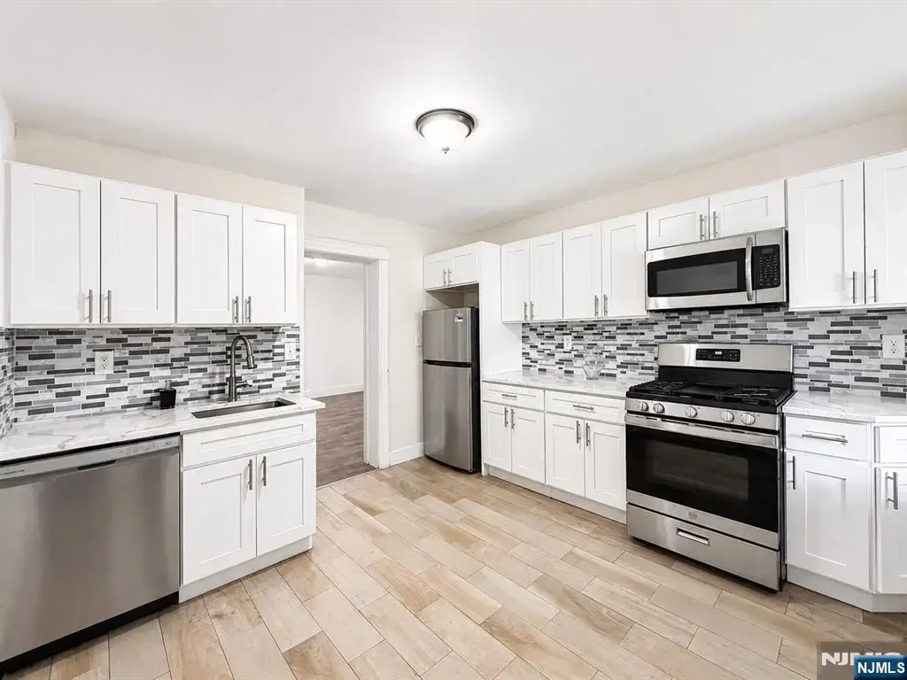 144 Johnston, Kearny