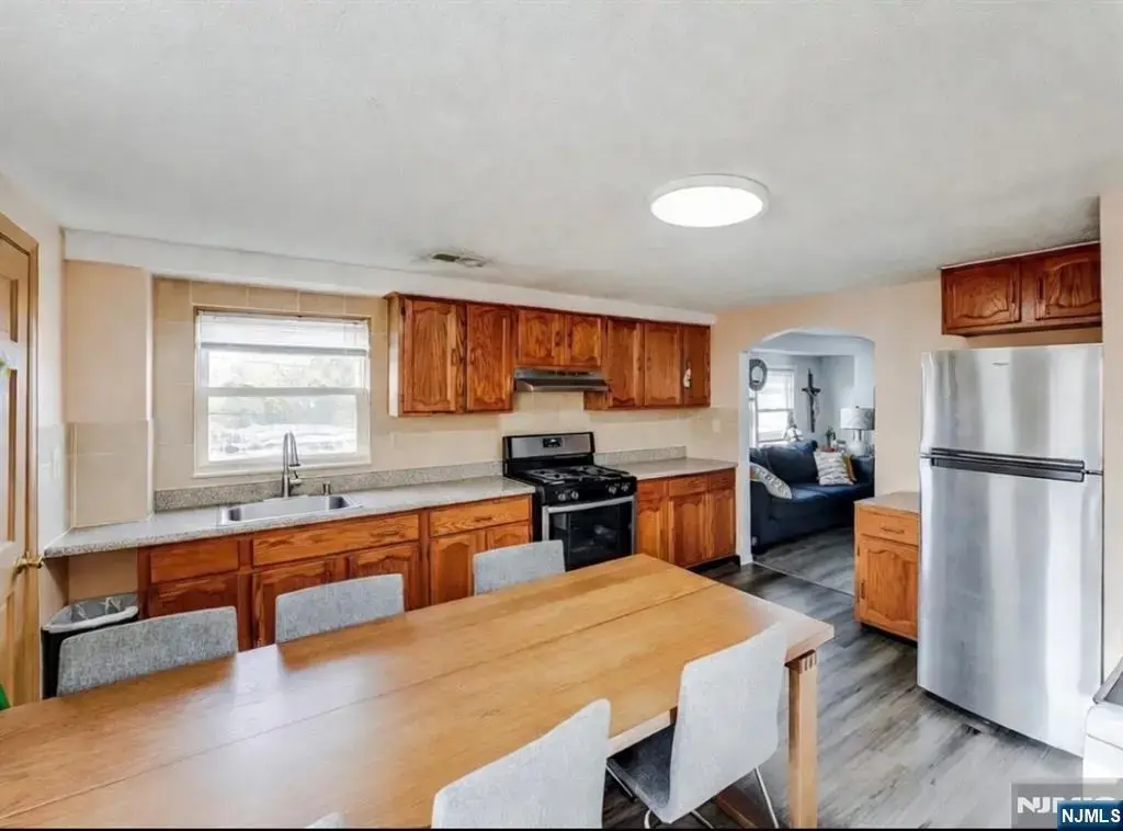 327 Stover 2nd Floor, North Arlington