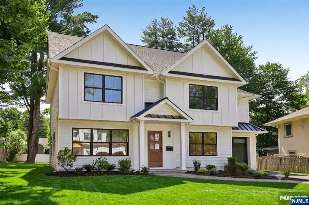 14 Maplewood, Livingston