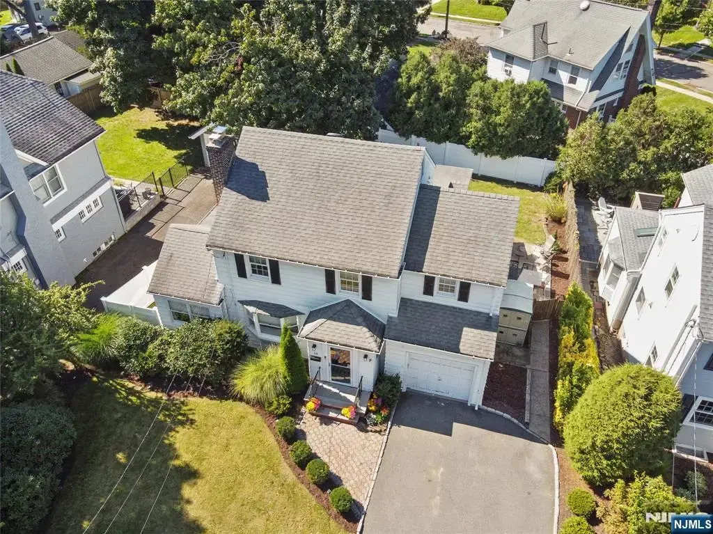 14 Wayland Drive, Verona