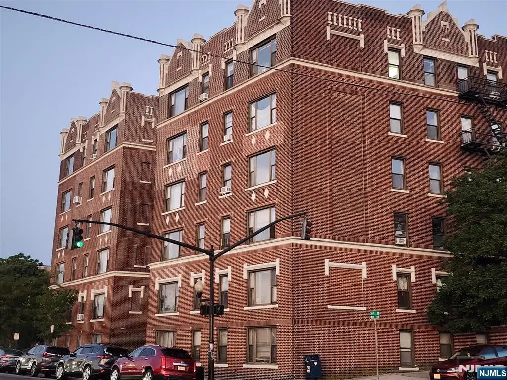 1055 Boulevard East B7, Weehawken