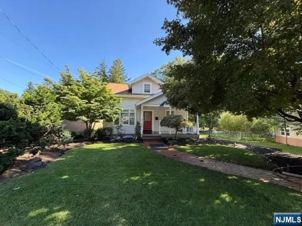 172 Godwin Avenue, Wyckoff