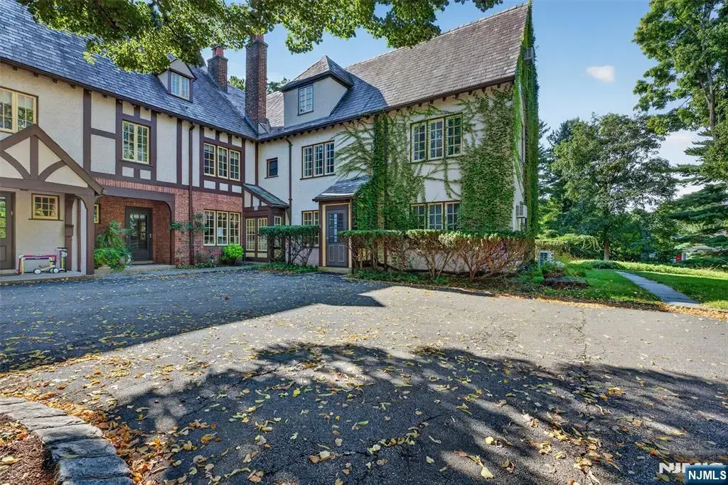45 Dwight Place 8, Englewood