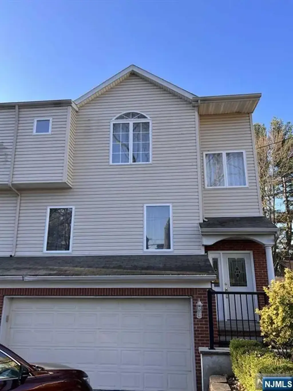4 Mahan, Tenafly
