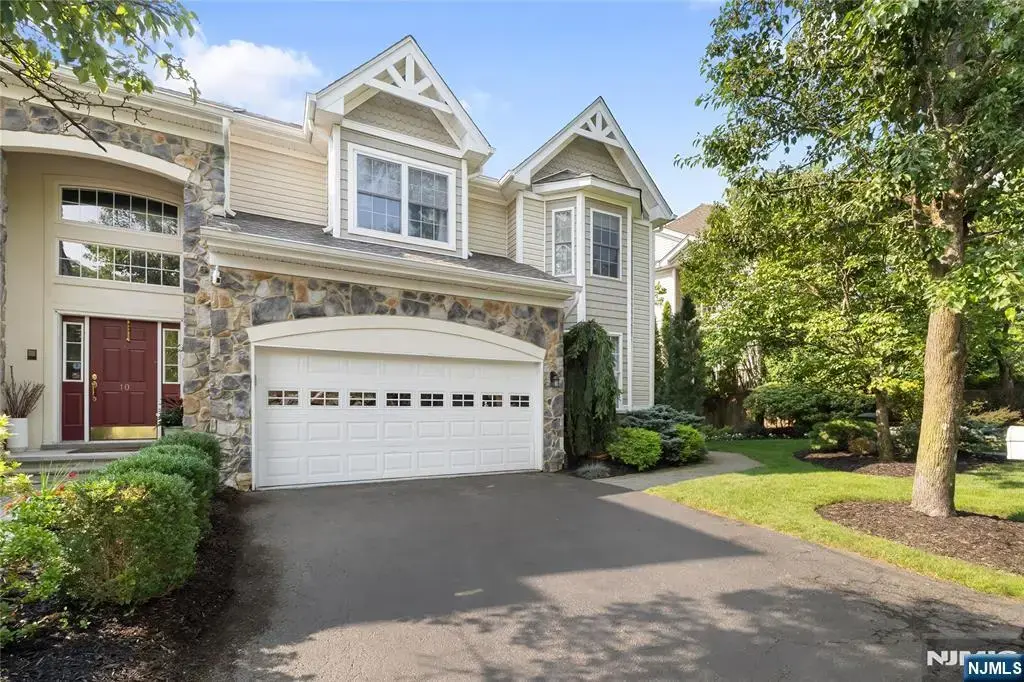 12 Timberline Lane, Oakland