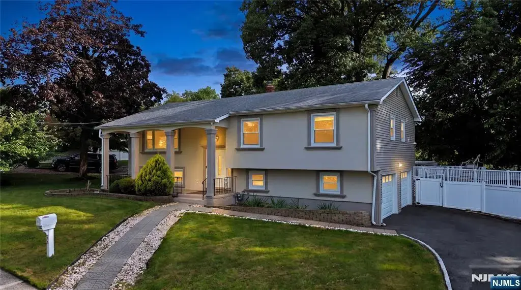66 Lockwood Place, Clifton