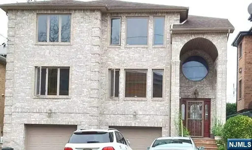460 Highland, Palisades Park
