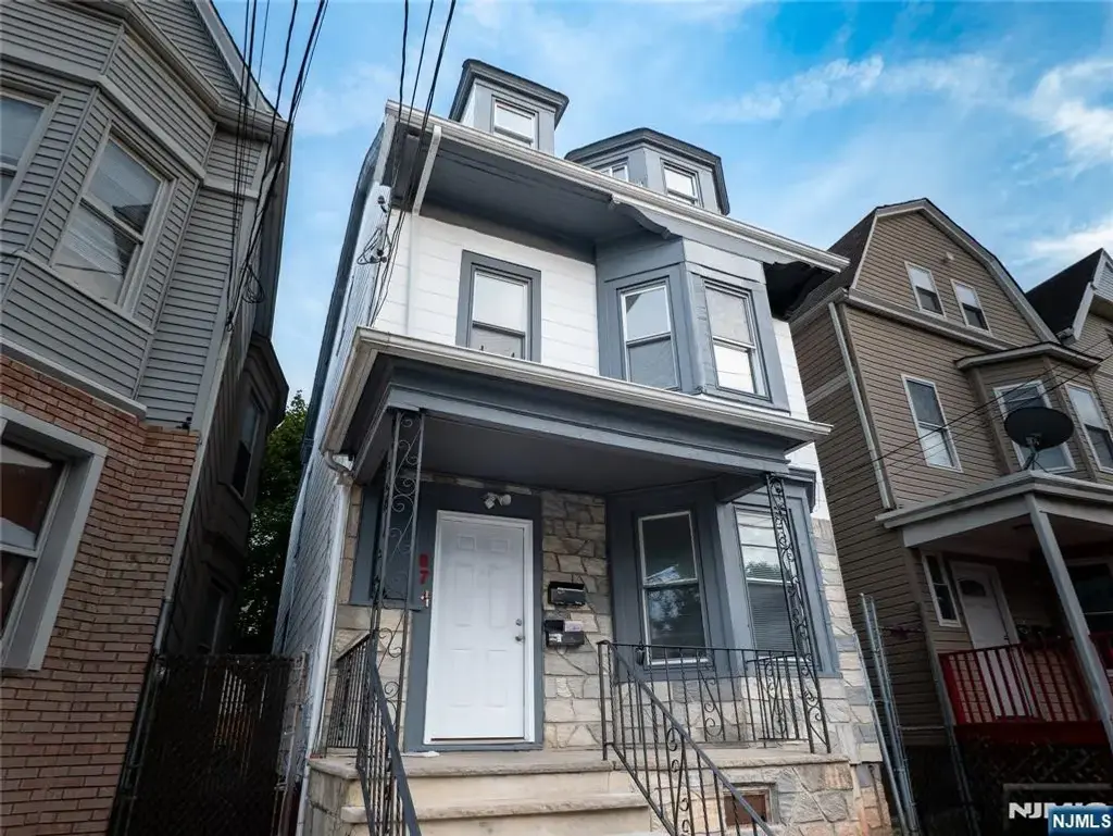 87 2nd Street, Newark