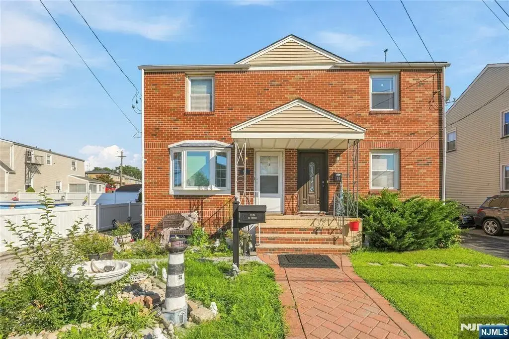 18 Memphis Avenue, Belleville