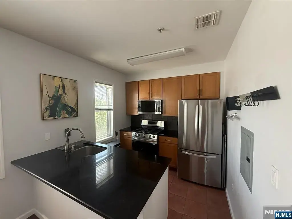515 30th 2b, Union City