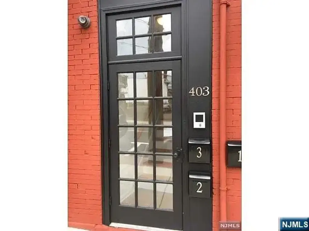403 Hackensack 3rd Floor, Carlstadt